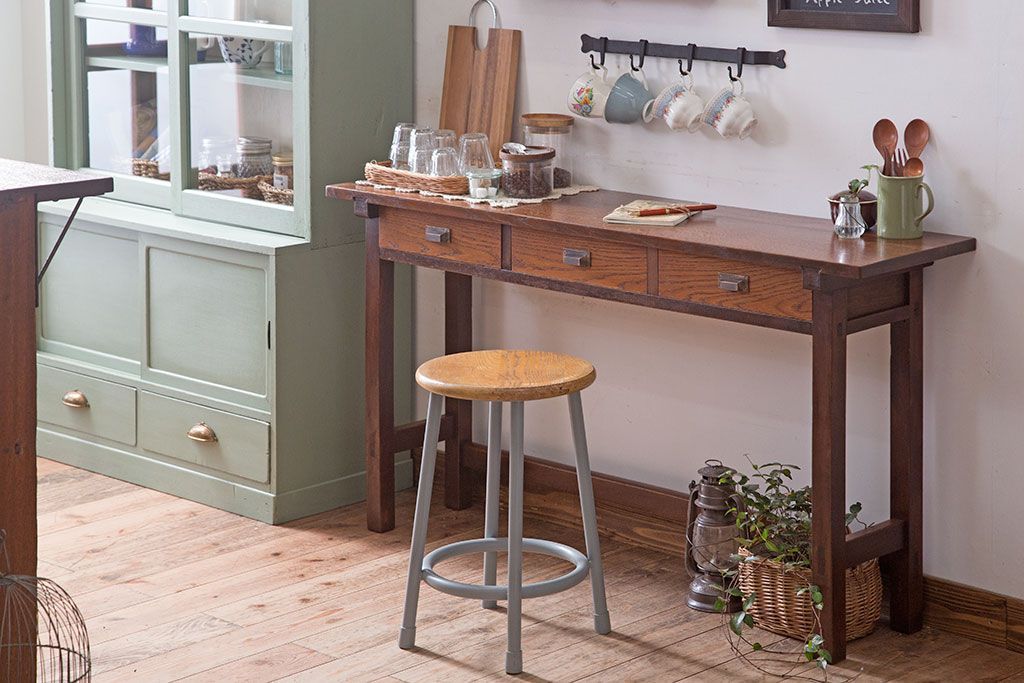 レトロ家具　昭和レトロ　古い木のシンプルな平机(デスク・作業台)(3)