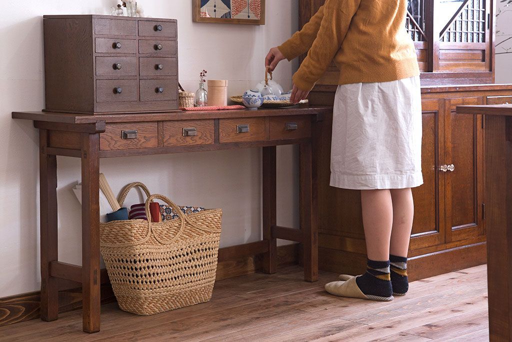 レトロ家具　昭和レトロ　古い木のシンプルな平机(デスク・作業台)(1)