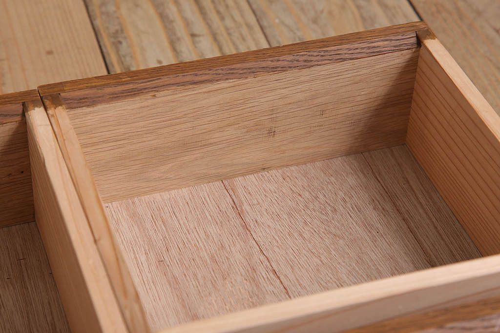 レトロ家具　昭和レトロ　古い木のシンプルな平机(デスク・作業台)(1)