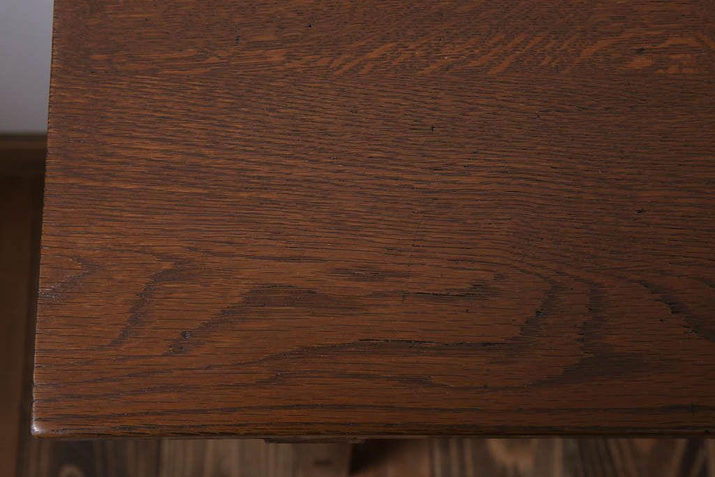 レトロ家具　昭和レトロ　古い木のシンプルな平机(デスク・作業台)(1)