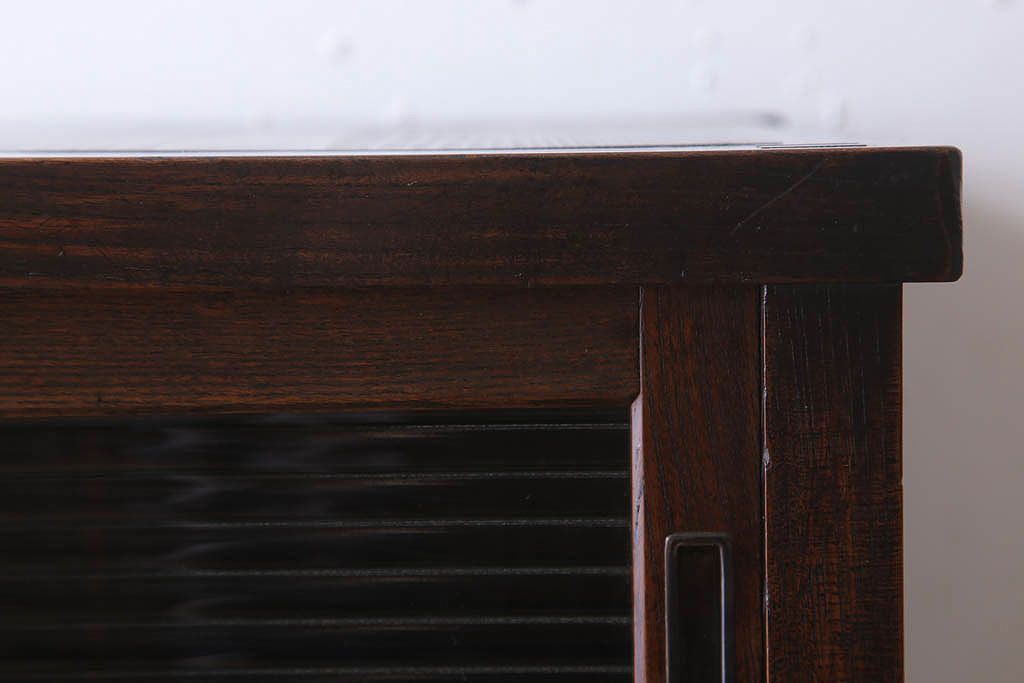 アンティーク家具　和製アンティーク　前面欅材のモールガラス引き戸収納棚