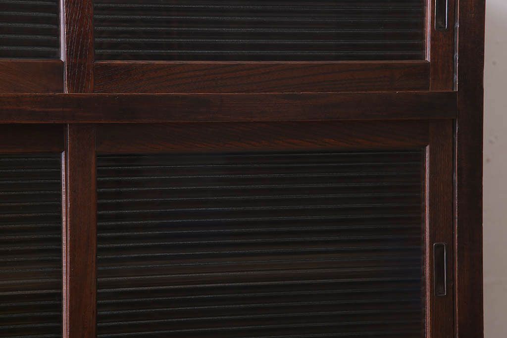 アンティーク家具　和製アンティーク　前面欅材のモールガラス引き戸収納棚