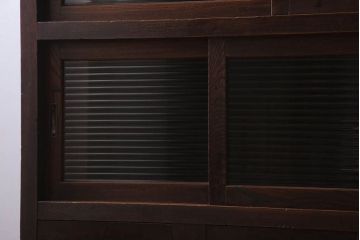 アンティーク家具　和製アンティーク　前面欅材のモールガラス引き戸収納棚