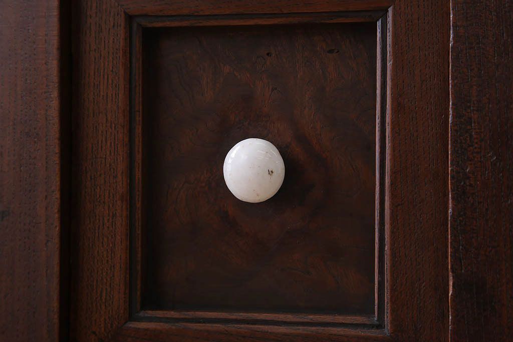 アンティーク家具　和製アンティーク　前面欅材のモールガラス引き戸収納棚