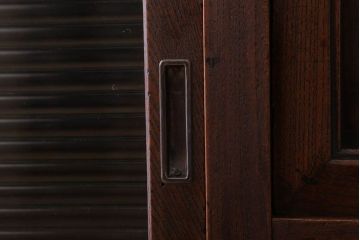 アンティーク家具　和製アンティーク　前面欅材のモールガラス引き戸収納棚