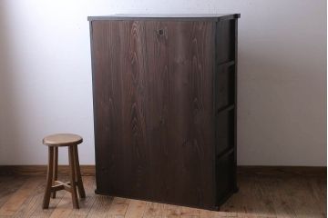 アンティーク家具　和製アンティーク　前面欅材のモールガラス引き戸収納棚