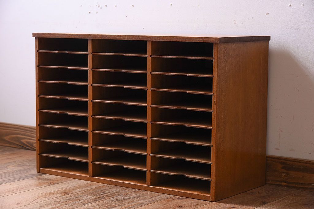 レトロ家具　昭和レトロ　古い木製のアンティーク横型書類棚(カルテケース)