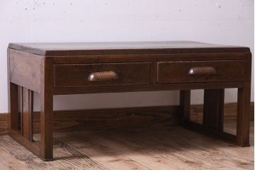 レトロ家具　古い木製のレトロでシンプルなアンティーク文机