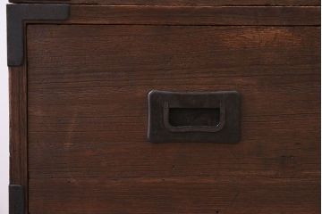 アンティーク家具　和製アンティーク　シンプルデザイン　古い重ね桐箪笥(衣装箪笥、桐たんす)