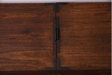 アンティーク家具　和製アンティーク　シンプルデザイン　古い重ね桐箪笥(衣装箪笥、桐たんす)