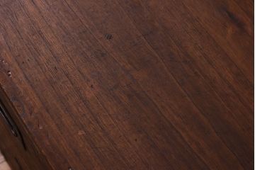 アンティーク家具　和製アンティーク　シンプルデザイン　古い重ね桐箪笥(衣装箪笥、桐たんす)