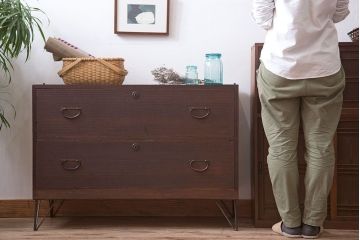 アンティーク家具　鉄脚付き!古い衣装箪笥ローボード