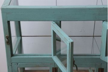 レトロ家具　アンティークペイント　昭和レトロな商店のガラスケース(ショーケース)