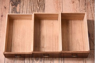 【K様ご成約済み・ご決済用】和製アンティーク　結霜ガラス入り!古い木製の小ぶりな茶箪笥