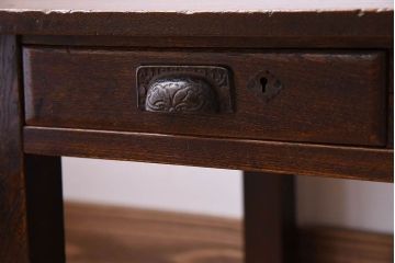 レトロ家具　古い木製のレトロでシンプルなアンティーク文机(1)