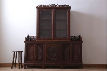 中古　民芸家具　高級品!彫刻が素晴らしい唐木飾り棚(キャビネット)(定価198万円)