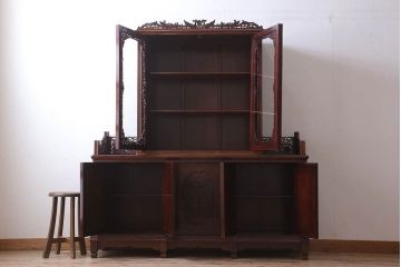 中古　民芸家具　高級品!彫刻が素晴らしい唐木飾り棚(キャビネット)(定価198万円)