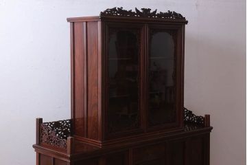 中古　民芸家具　高級品!彫刻が素晴らしい唐木飾り棚(キャビネット)(定価198万円)