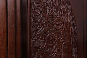 中古　民芸家具　高級品!彫刻が素晴らしい唐木飾り棚(キャビネット)(定価198万円)