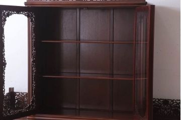 中古　民芸家具　高級品!彫刻が素晴らしい唐木飾り棚(キャビネット)(定価198万円)