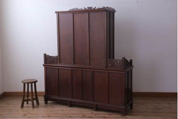 中古　民芸家具　高級品!彫刻が素晴らしい唐木飾り棚(キャビネット)(定価198万円)