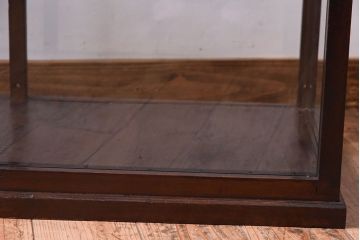 アンティーク家具　古い栓材の小ぶりなアンティーク上蓋式ショーケース(ガラスケース)