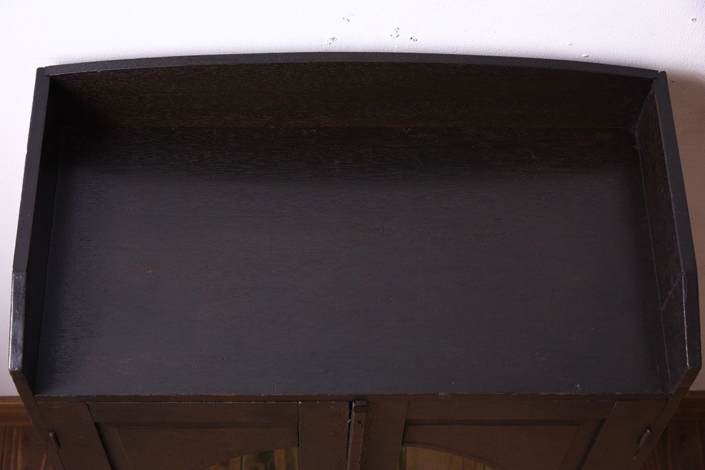 アンティーク家具　人気の色ガラス入り!小振りな古い木製のアンティーク本箱