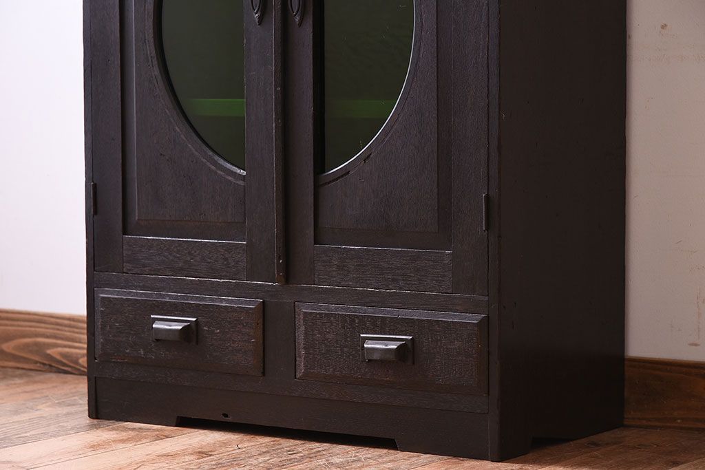 アンティーク家具　人気の色ガラス入り!小振りな古い木製のアンティーク本箱