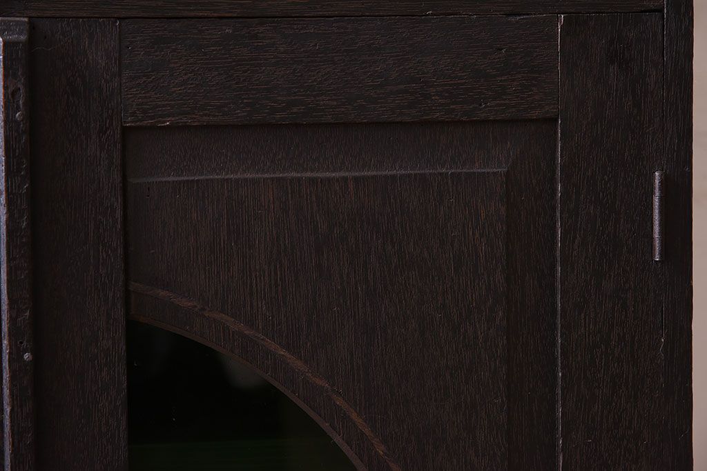 アンティーク家具　人気の色ガラス入り!小振りな古い木製のアンティーク本箱