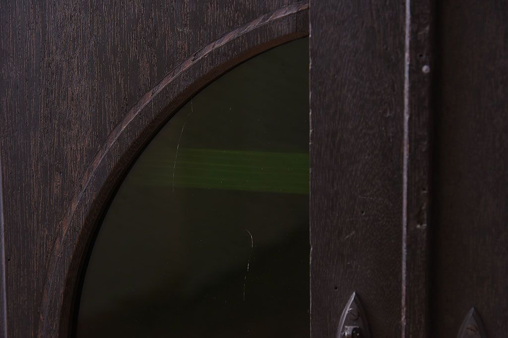 アンティーク家具　人気の色ガラス入り!小振りな古い木製のアンティーク本箱