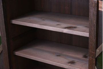 アンティーク家具　人気の色ガラス入り!小振りな古い木製のアンティーク本箱