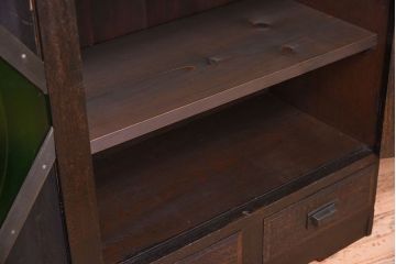 アンティーク家具　人気の色ガラス入り!小振りな古い木製のアンティーク本箱