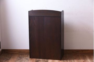 アンティーク家具　人気の色ガラス入り!小振りな古い木製のアンティーク本箱