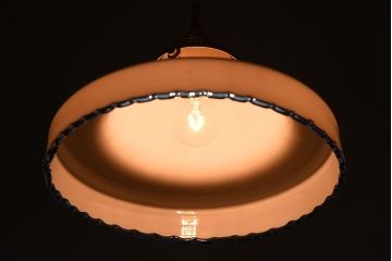 被せガラスが美しい和製アンティークの天井照明(ガラスシェード)