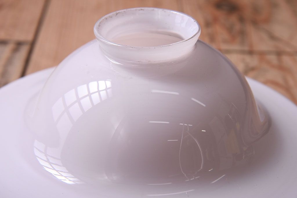 被せガラスが美しい和製アンティークの天井照明(ガラスシェード)