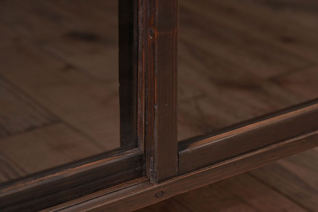 レトロ家具　昭和レトロ　鉄脚付き!アンティークローボード(2)