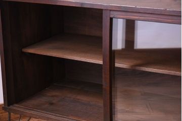 レトロ家具　昭和レトロ　鉄脚付き!アンティークローボード(2)