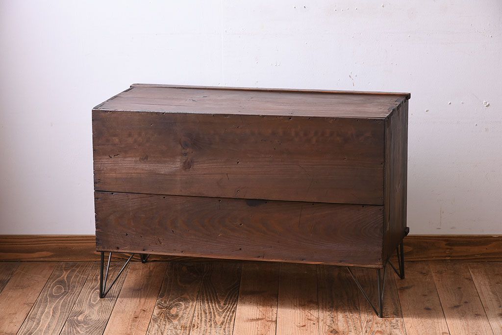 レトロ家具　昭和レトロ　鉄脚付き!アンティークローボード(2)