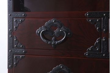 中古　岩谷堂箪笥　手打ち金具　木地呂塗り　上質な重ね衣装箪笥(定価約210万円)