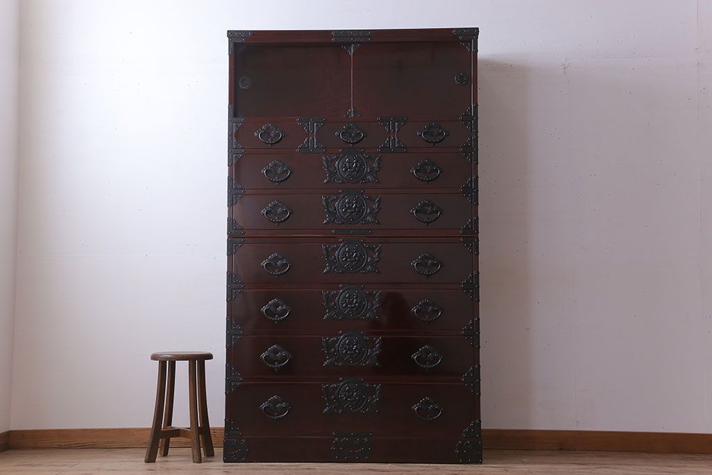 中古　岩谷堂箪笥　手打ち金具　木地呂塗り　上質な重ね衣装箪笥(定価約210万円)