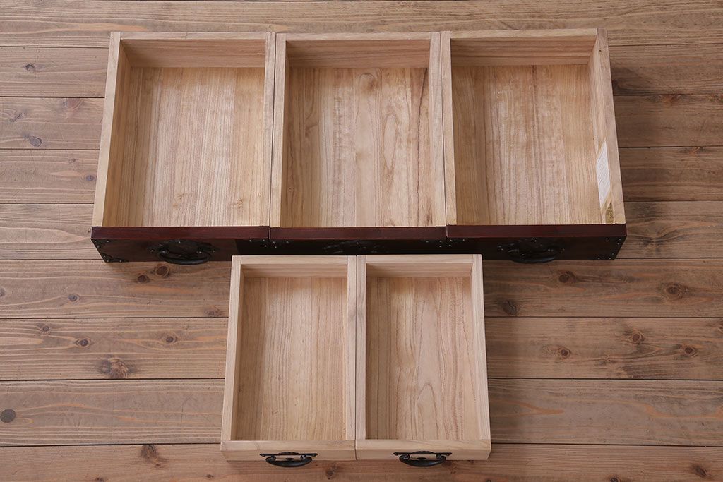 中古　岩谷堂箪笥　手打ち金具　木地呂塗り　上質な重ね衣装箪笥(定価約210万円)