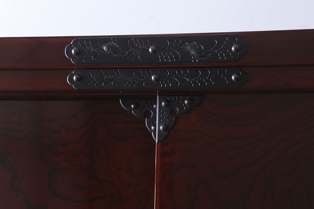 中古　岩谷堂箪笥　手打ち金具　木地呂塗り　上質な重ね衣装箪笥(定価約210万円)