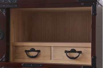 中古　岩谷堂箪笥　手打ち金具　木地呂塗り　上質な重ね衣装箪笥(定価約210万円)