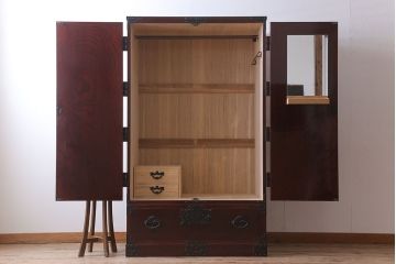 中古　岩谷堂箪笥　手打ち金具　木地呂塗り　上質な洋服箪笥(観音箪笥)(定価128万円)