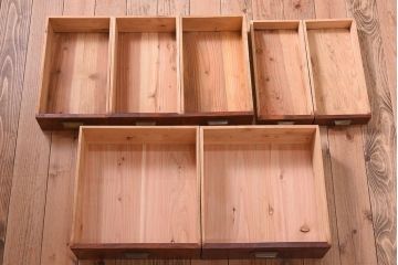 アンティーク家具　和製アンティーク　前面欅材!モールガラス引き戸の重ね食器棚(収納棚)
