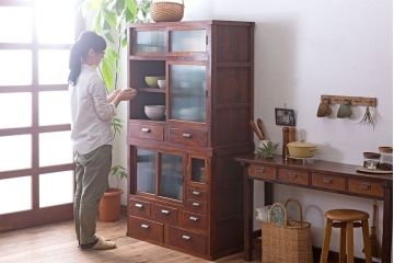 アンティーク家具　和製アンティーク　前面欅材!モールガラス引き戸の重ね食器棚(収納棚)