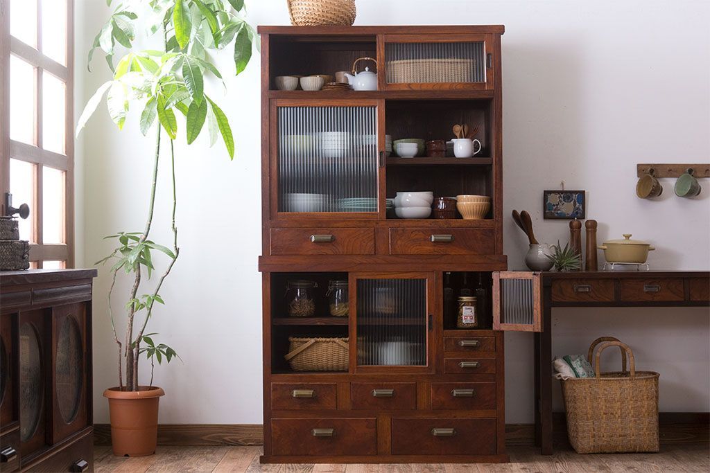 アンティーク家具　和製アンティーク　前面欅材!モールガラス引き戸の重ね食器棚(収納棚)