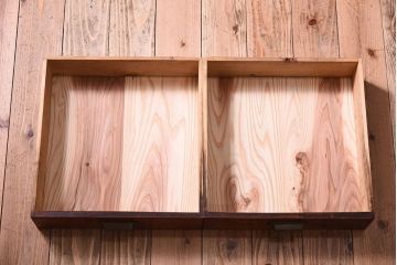 アンティーク家具　和製アンティーク　前面欅材!モールガラス引き戸の重ね食器棚(収納棚)