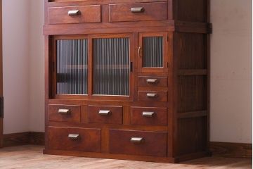 アンティーク家具　和製アンティーク　前面欅材!モールガラス引き戸の重ね食器棚(収納棚)