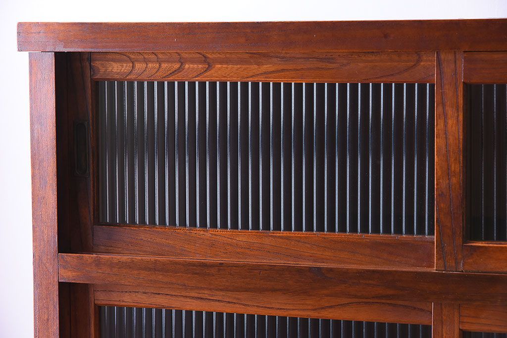 アンティーク家具　和製アンティーク　前面欅材!モールガラス引き戸の重ね食器棚(収納棚)